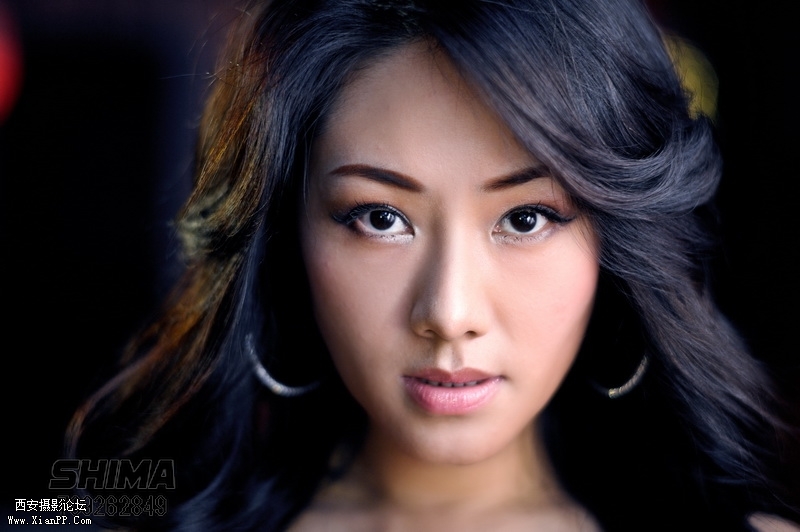 光圈: F/2.5 快门:1/125 焦距:50 毫米