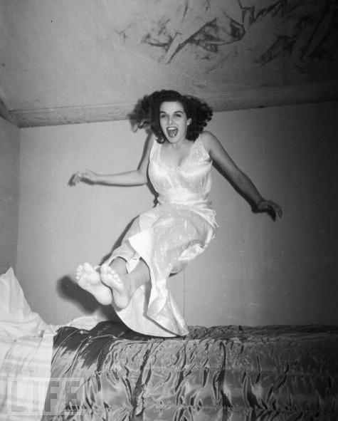 Jane Russell，拍摄于1941年