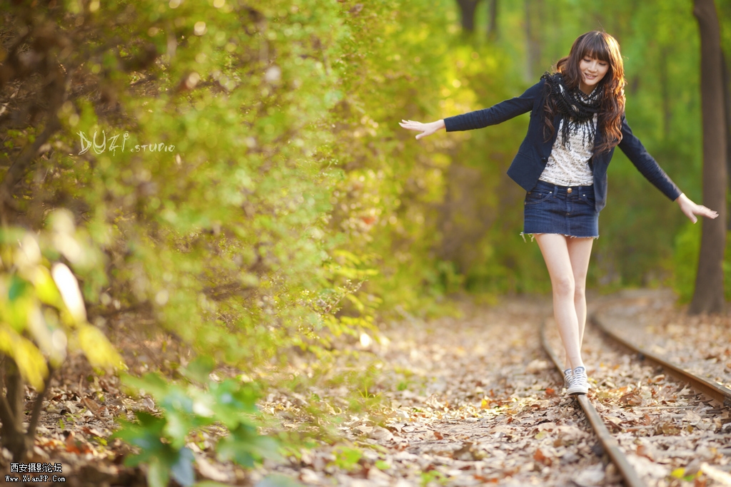 光圈: F/2.0 快门:1/80 焦距:135 毫米 感光度:200