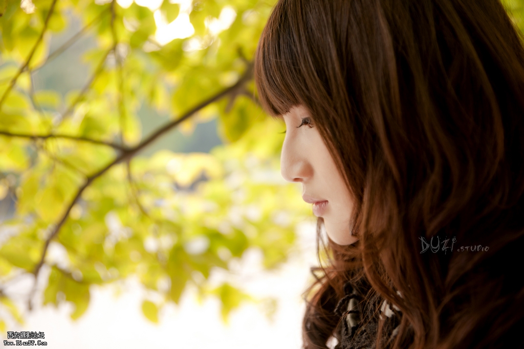 光圈: F/2.8 快门:1/60 焦距:55 毫米 感光度:200