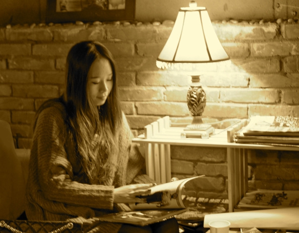 不好，只好变色……