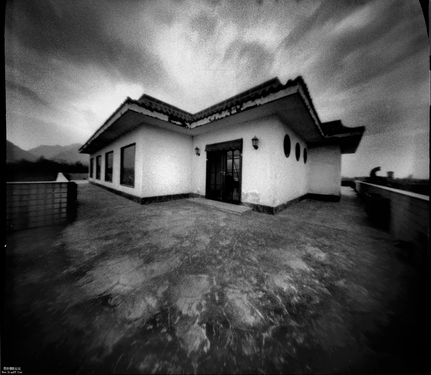 黑白0004.jpg