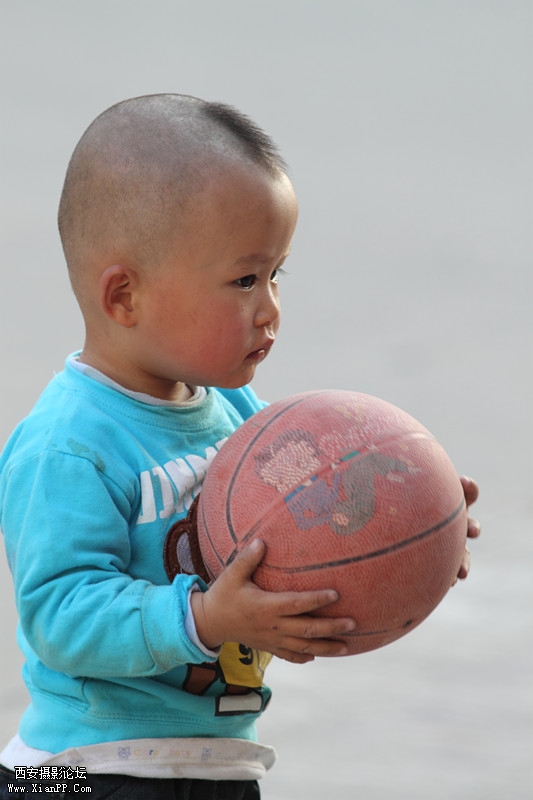 20110424小区的孩子百态0678_副本.jpg