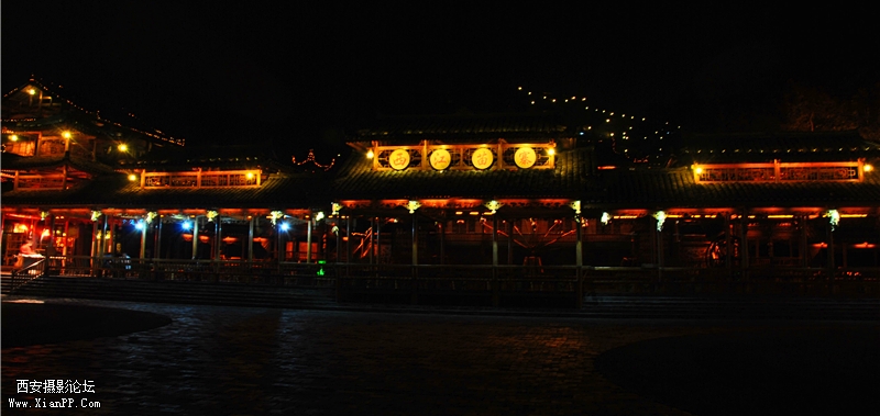 西江苗寨夜.jpg