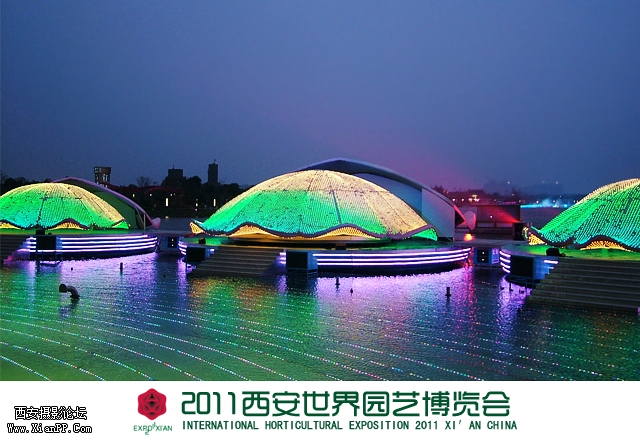 沁园春舞台.jpg