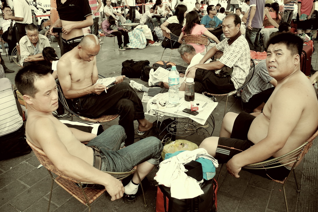 候车的人11.jpg