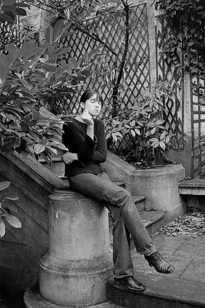 CHARLOTTE-GAINSBOURG-673x1013.jpg