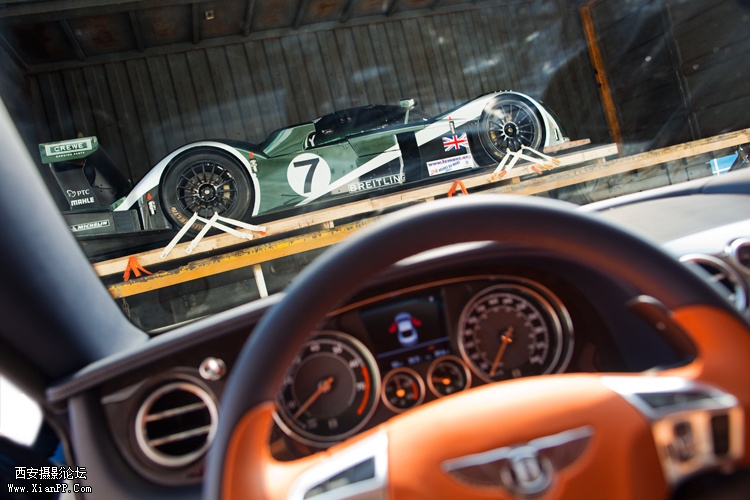 img1_src_3962880.jpg