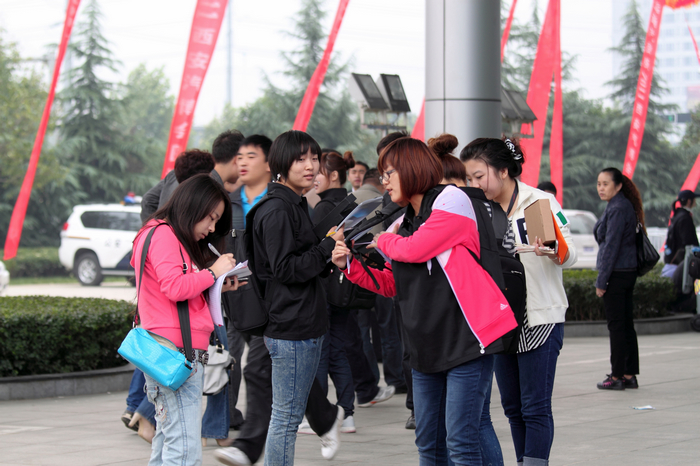 nEO_IMG_1002小刘拍车展4050.jpg