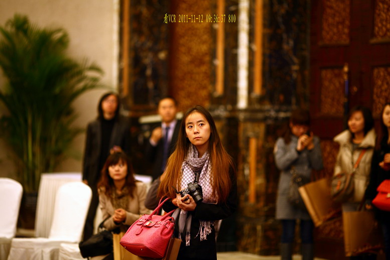 11112曲江荣禾开盘纪念5738_调整大小.JPG
