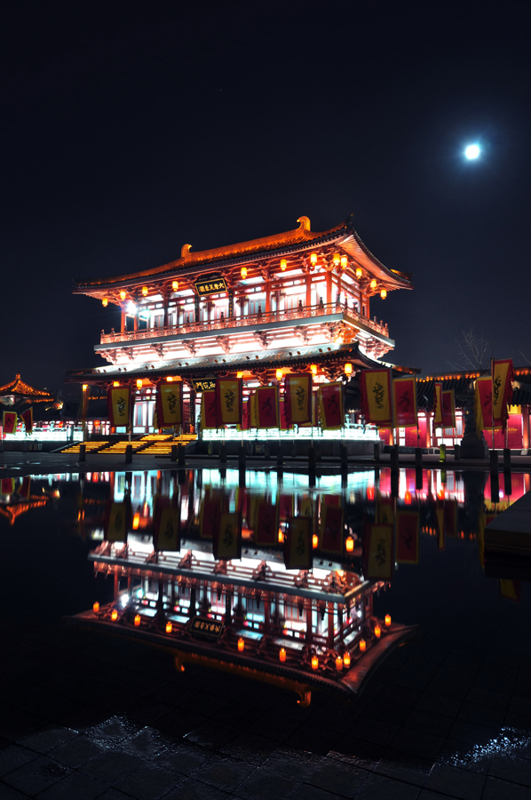 大门水影.jpg