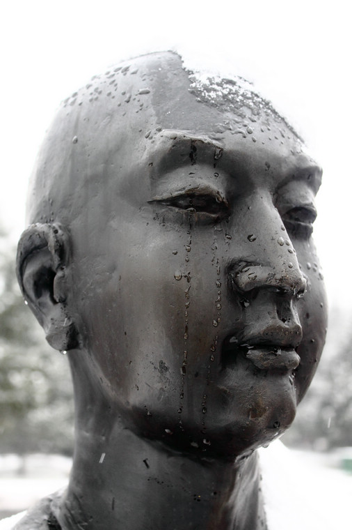 那一丝泪水~