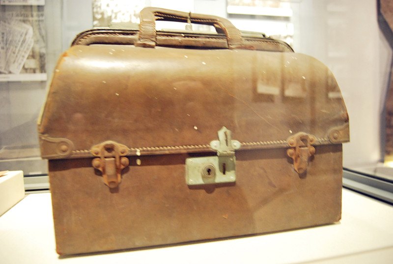 张学良将军用过的箱包