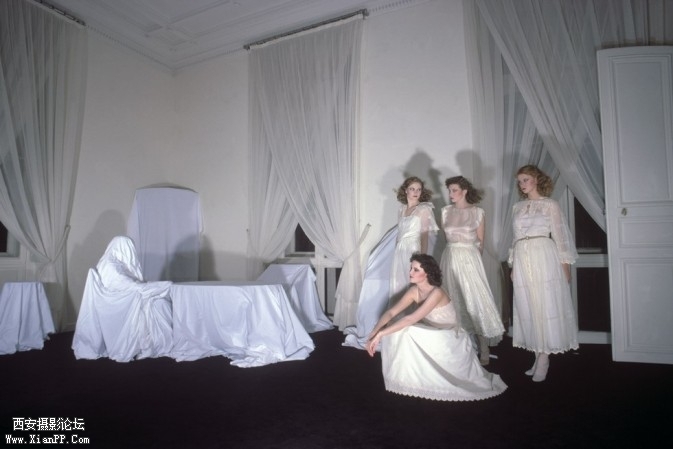 guybourdin029-673x449.jpg