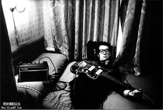Anton-Corbijn-Elvis-Costello.jpg