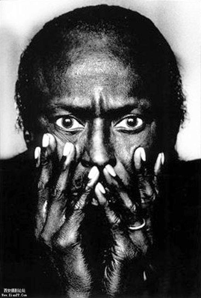 Anton-Corbijn-Miles-Davis.jpg
