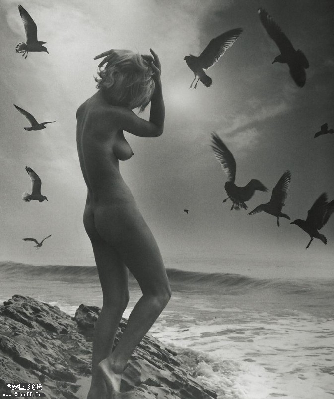 Andre-de-Dienes2-673x804.jpg