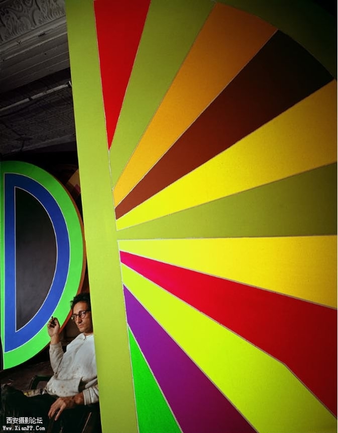 Frank-Stella-New-York-NY-1967.jpg