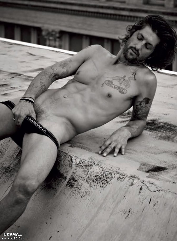 UOMINI-TONY-WARD-by-MARIANO-VIVANCO-01-673x914.jpg