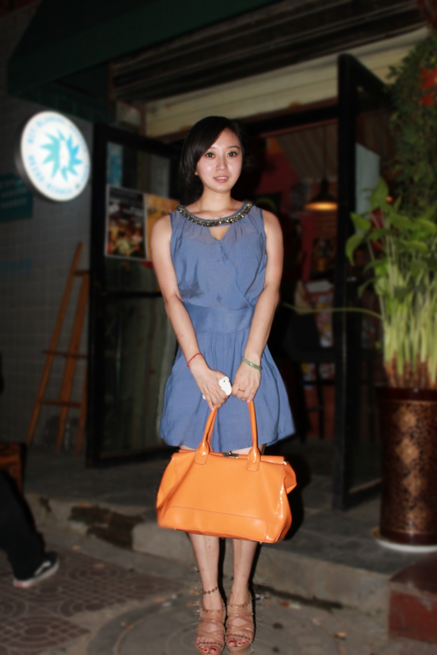 白莎莎img_5796_副本.jpg