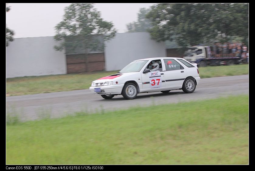 nEO_IMG_赛车0221.jpg