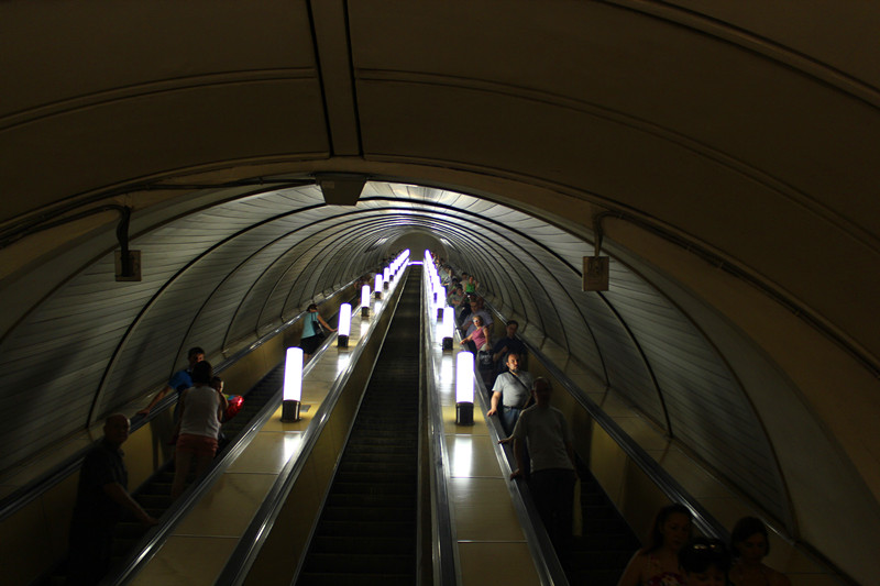 100多米深的莫斯科地铁