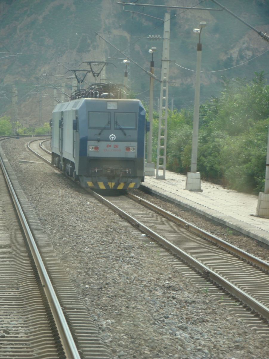 “和谐号火车头”来了