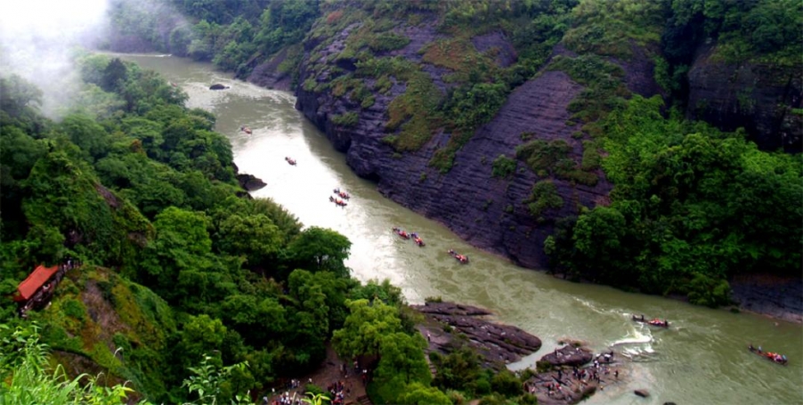 轻舟已过万重山 (3).jpg