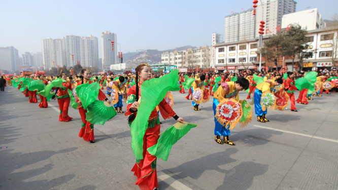 2013元宵延安社火大巡游1635L.50200L (131)_副本.jpg