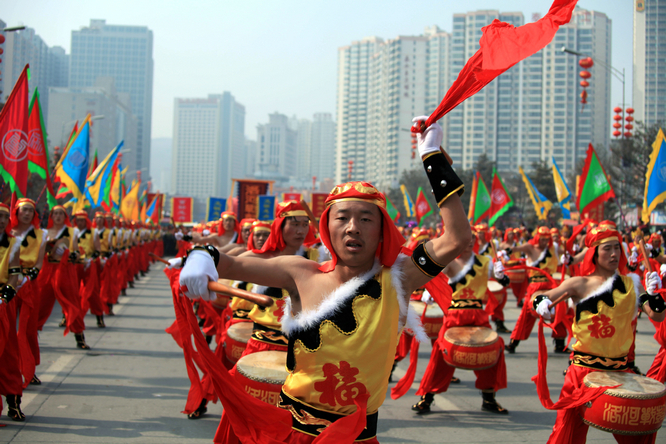 2013元宵延安社火大巡游1635L.50200L (154)_副本.jpg