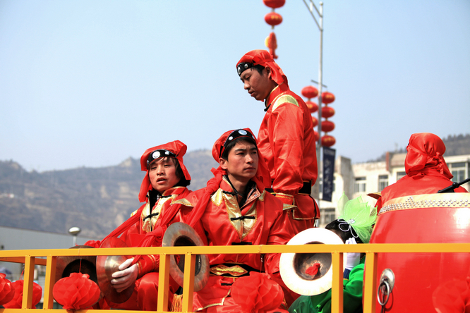 2013元宵延安社火大巡游1635L.50200L (165)_副本.jpg