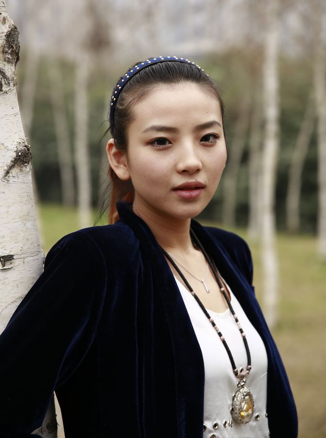 白桦林间