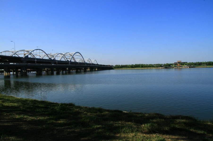 08.jpg