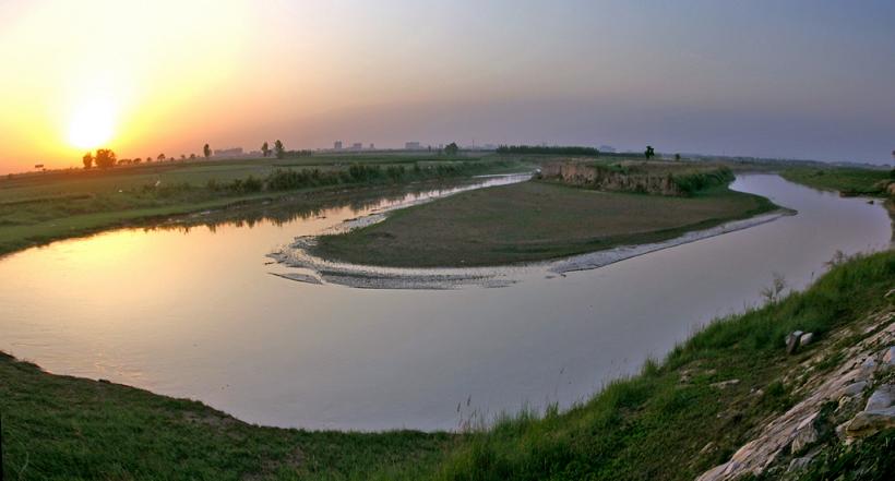 夕照洛河乾坤湾.jpg