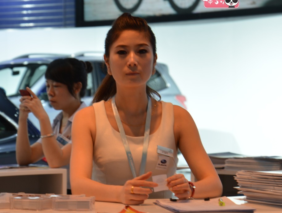 美女1