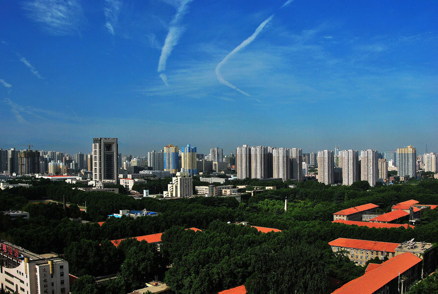 办公室外的交大校园