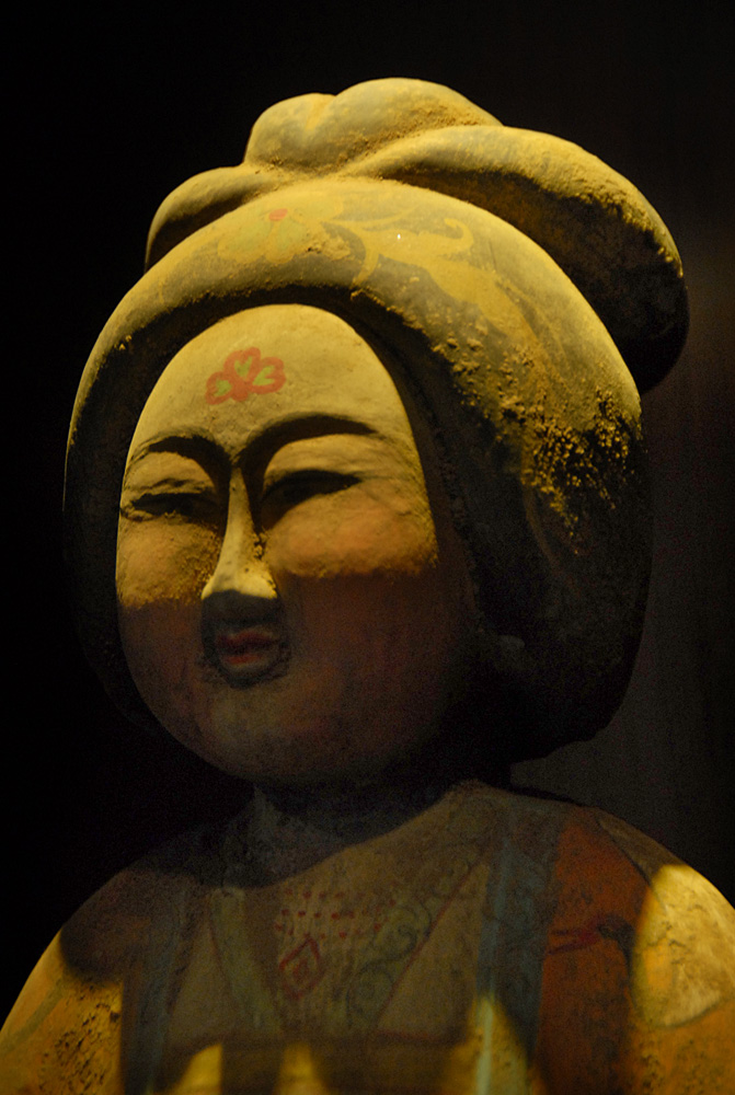 　唐彩绘陶俑 (3).jpg