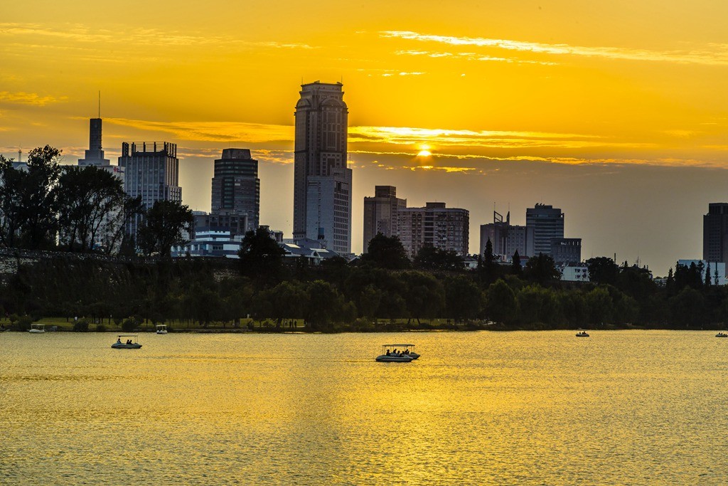 南京玄武湖夕照11.jpg