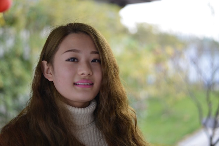 美丽的化妆师