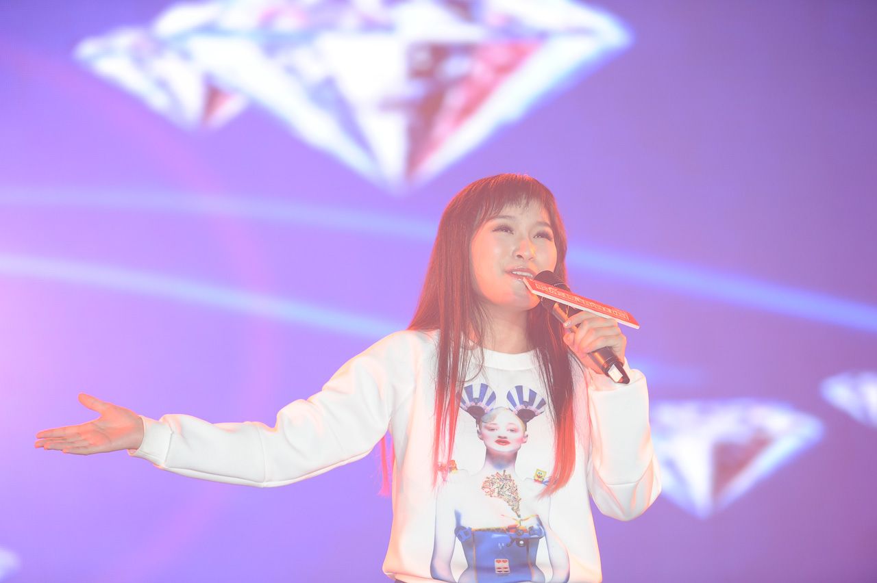 绿地笔克 100.jpg