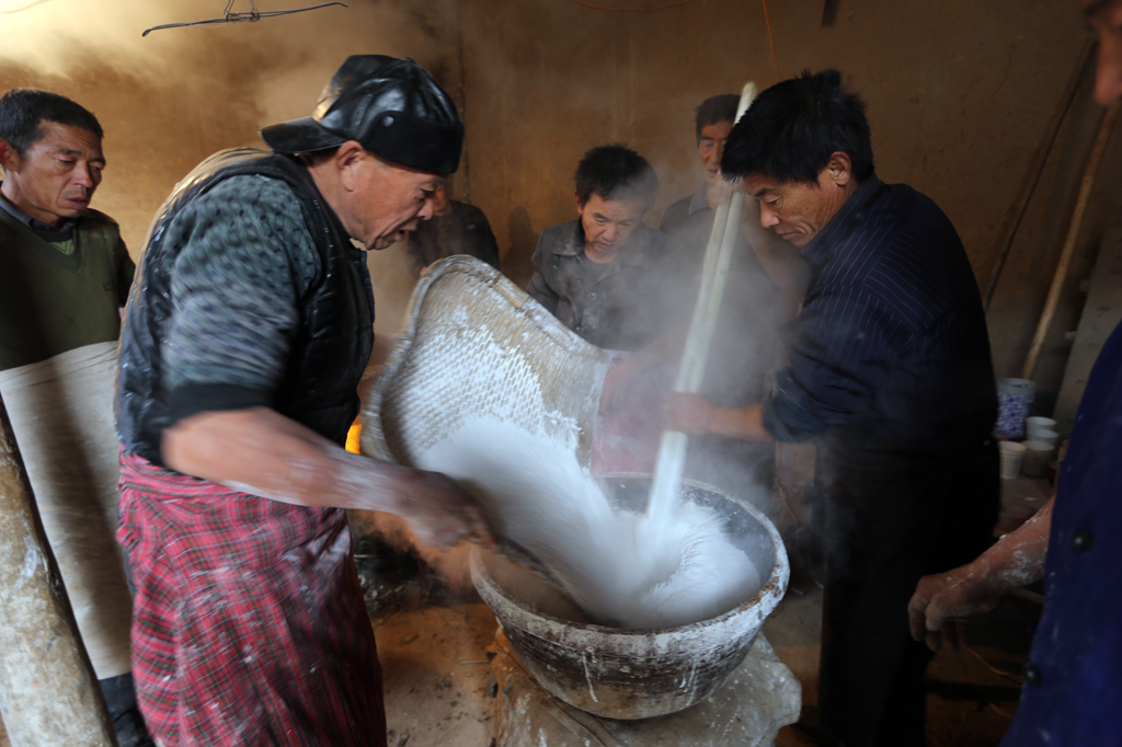 加温水搅拌成透明均匀的粉芡， (1).jpg