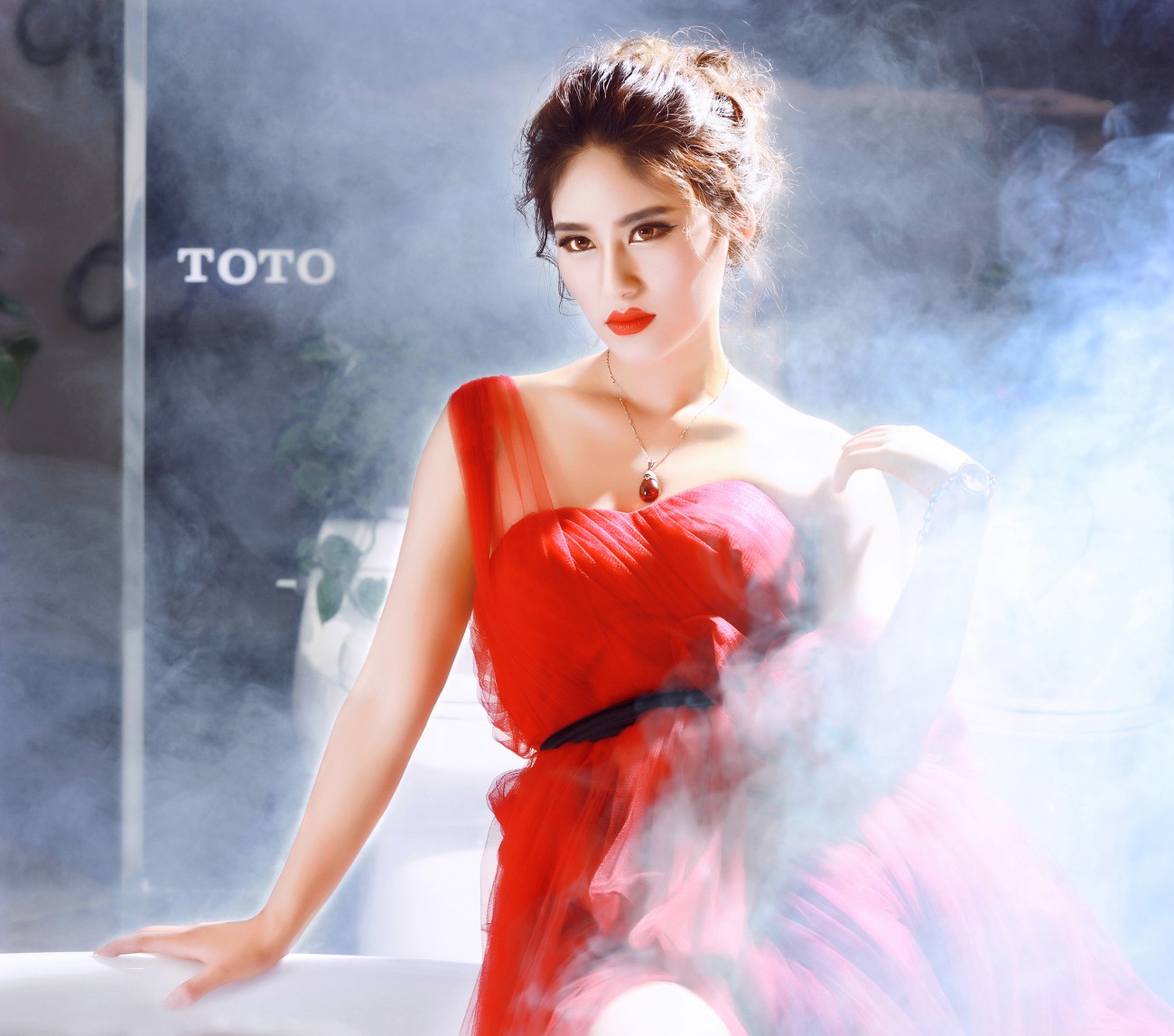 TOTO女郎