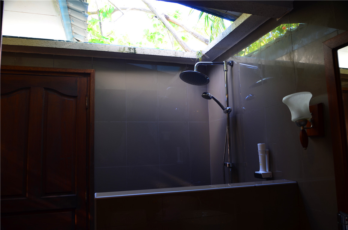 DSC_2026.jpg DSC_2026.jpg