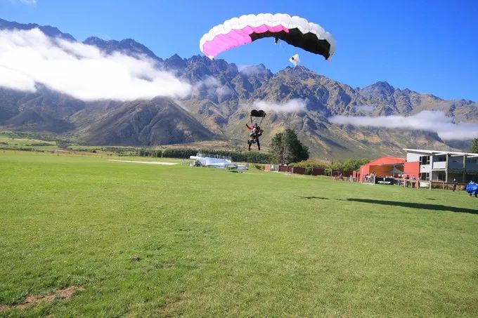 6e748f5549d510383427c713eea69fa7.jpg 6e748f5549d510383427c713eea69fa7.jpg