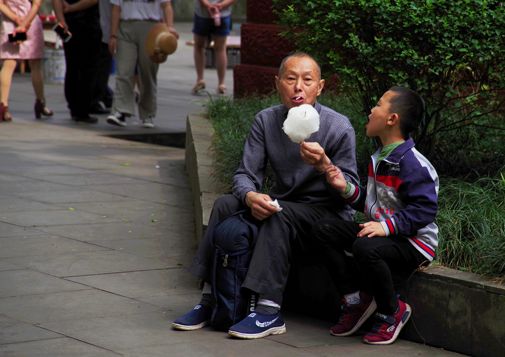 A-《爷爷你尝尝》.jpg