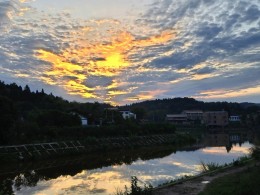 《山乡晚霞》