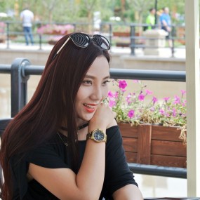 眼镜戴在头顶干嘛