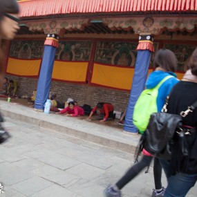 心中有佛与匆匆过客