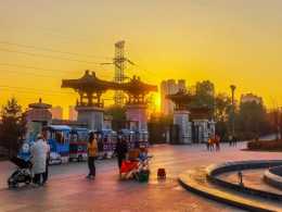 夕阳金光