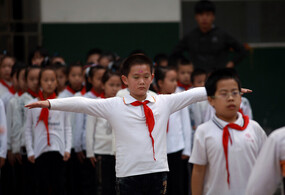 今天在学校拍的，135L和300L人像PK